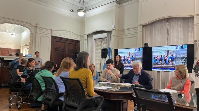 Presentación del informe en la Legislatura. 