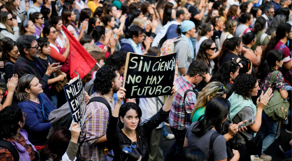 A semanas de haberse producido una masiva marcha universitaria y en el contexto de debate por el presupuesto 2025 para las universidades públicas, este material reafirma el compromiso con nuestra sociedad a través del trabajo efectivo.