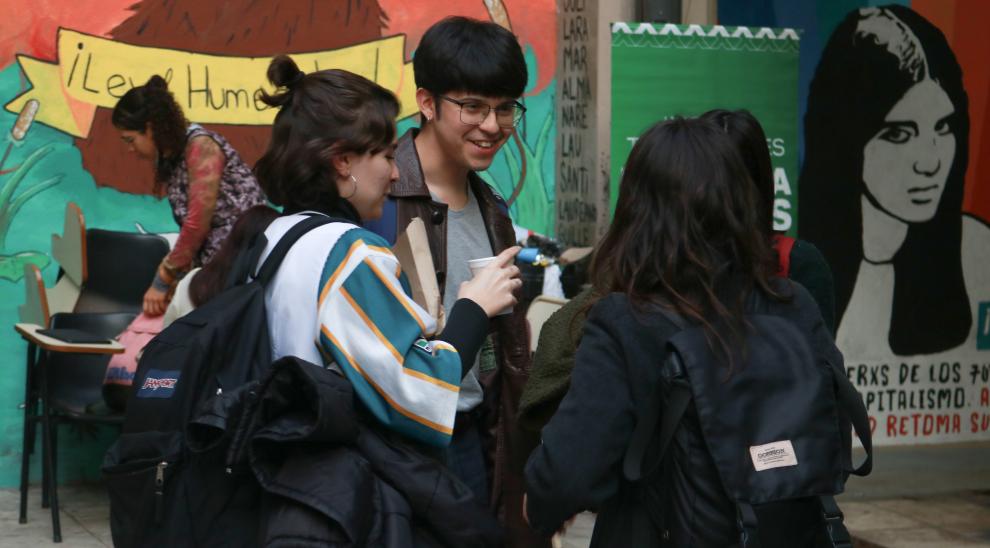 Estudiantes en Puan.