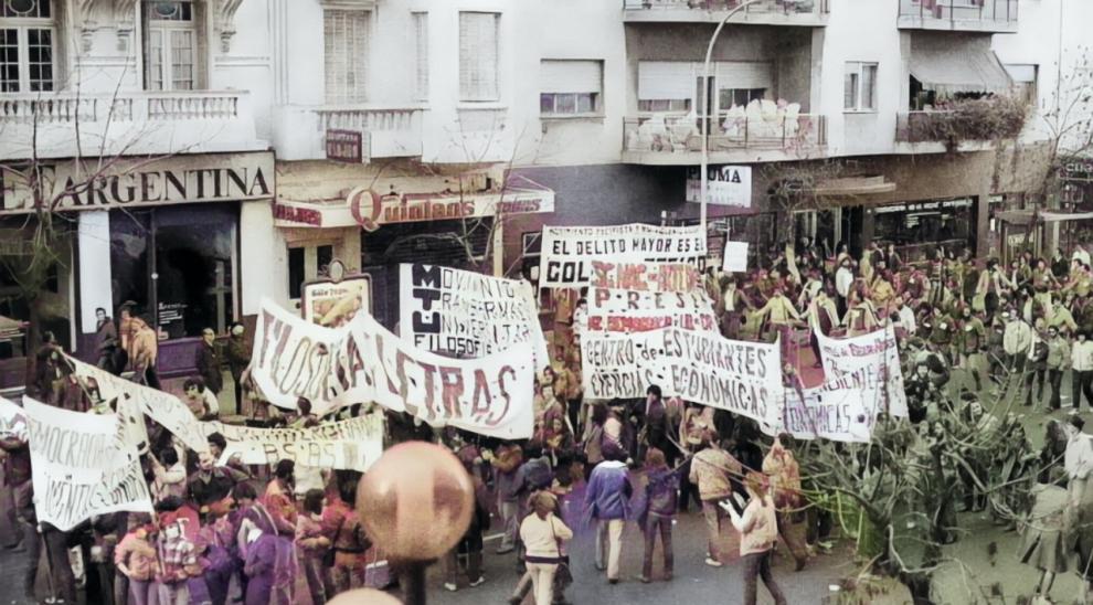 Primera marcha filosofía y letras