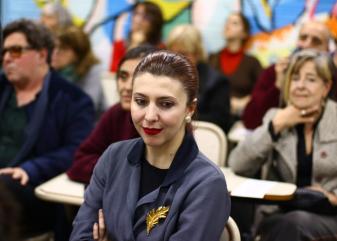 Performance en el aula Evita. 