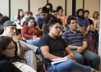 Estudiantes en sede Puan. 